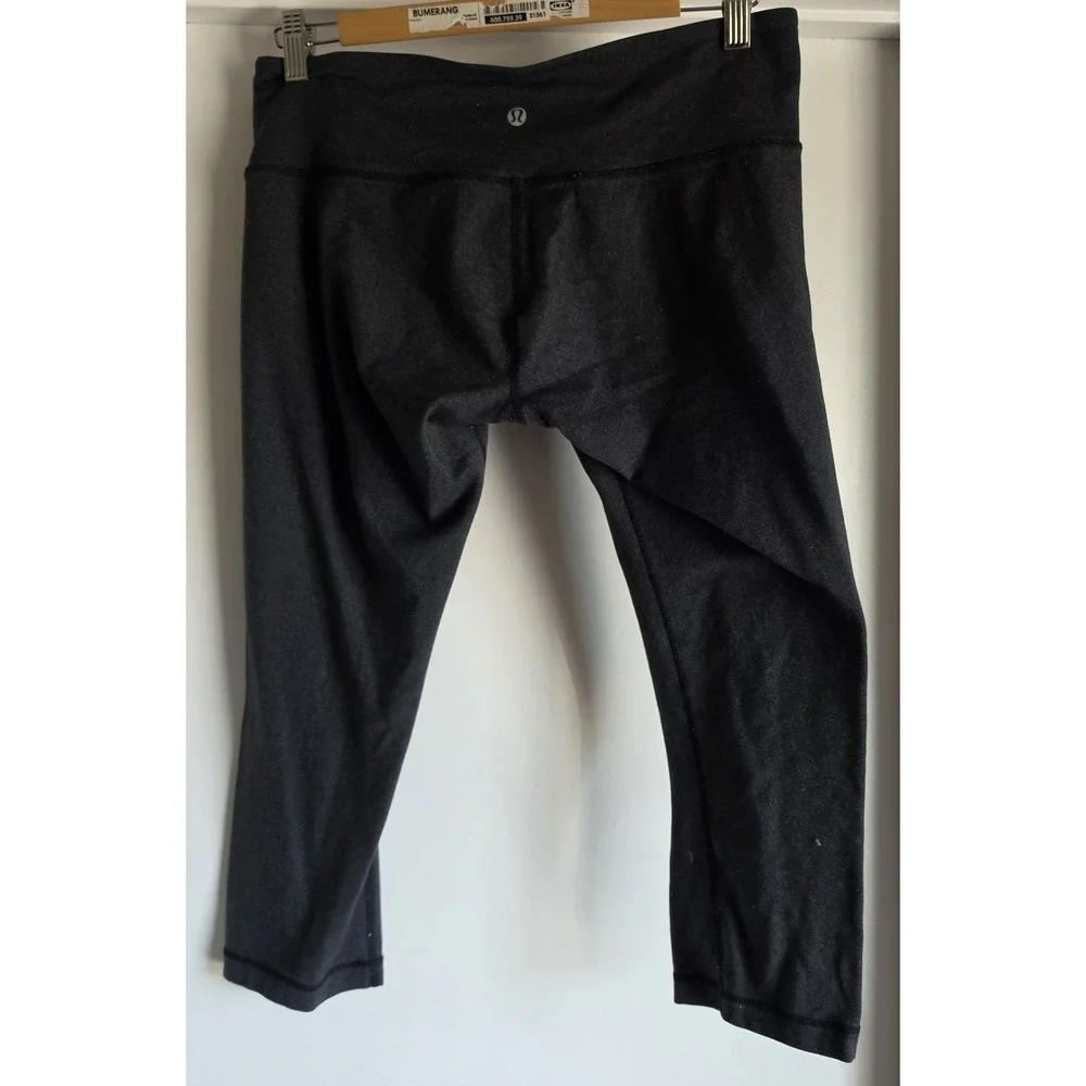 Lululemon Women Black Capri Leggings 32W 19in Inseam Solid Athleisure Activewear